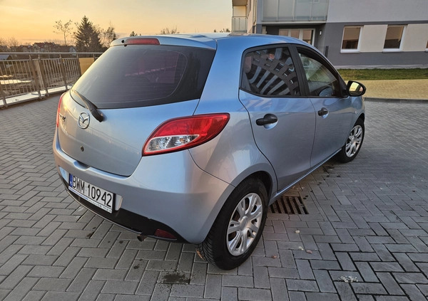 Mazda 2 cena 20000 przebieg: 225000, rok produkcji 2013 z Białystok małe 56